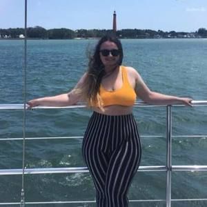 Meet your Posher, Courtney